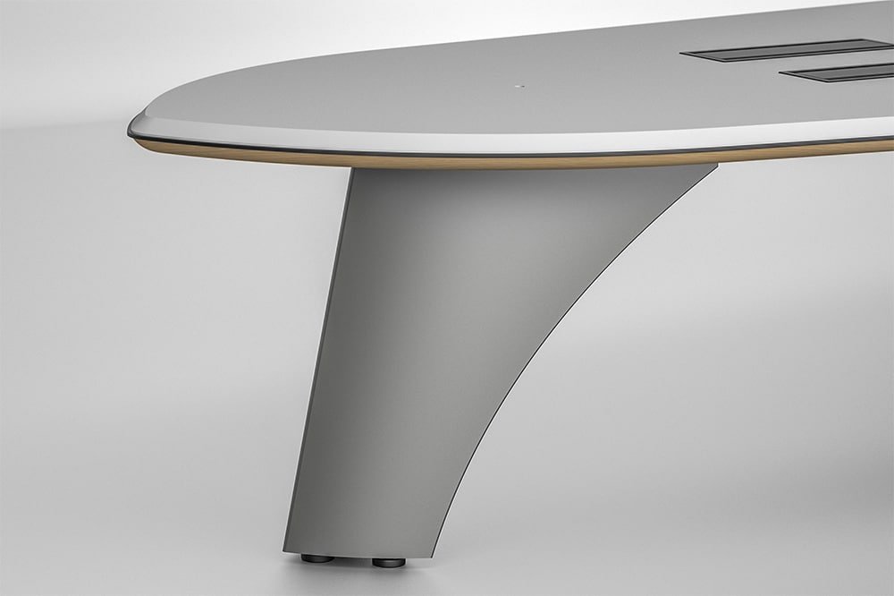 Borde inferior de roble natural con detalle central negro de superficie sólida que protege los bordes.